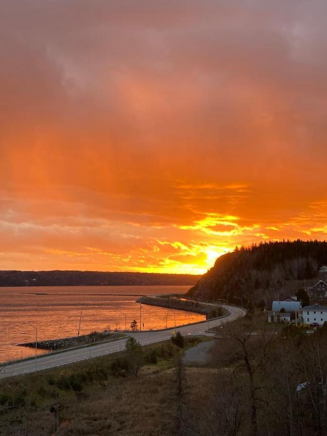 Suite 2 Fleche Du Fjord Vue Saguenay Mont Valin Saint-Fulgence 외부 사진